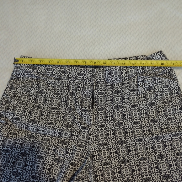 Chico's Pants Black White Zipper Pockets Cropped Ankle Stretch Size 1.5T… - Picture 5 of 8